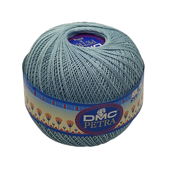 Cotone perlato da lavorare all'uncinetto o ai ferri per realizzare abbigliamento, corredini e accessori bimbi. Petra 8 é un filato 100% cotone a fibre lunghe e mercerizzato per renderlo morbido e setoso. Nella grossezza 8 ogni gomitolo da 100 grammi ha 840 metri di filato  lavorabile con con uncinetti 1,25-1,50 o ferri 2. Lavabile a 60°