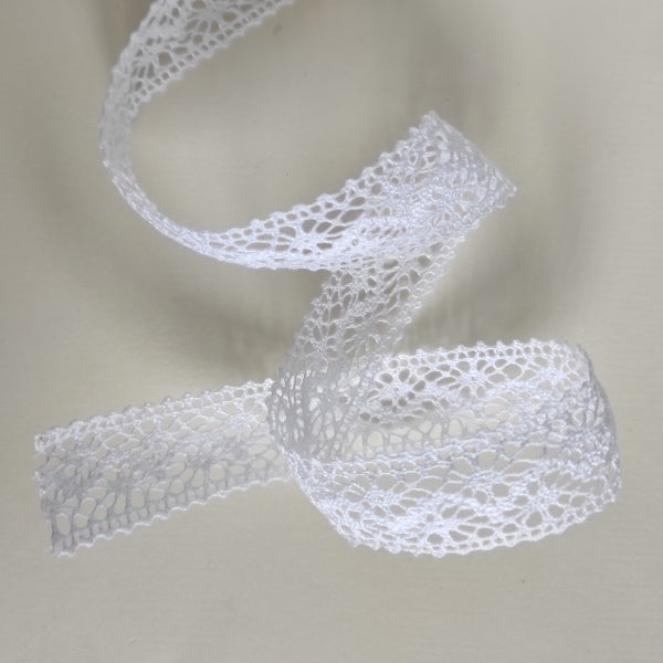 Nastro pizzo tipo tombolo colore bianco