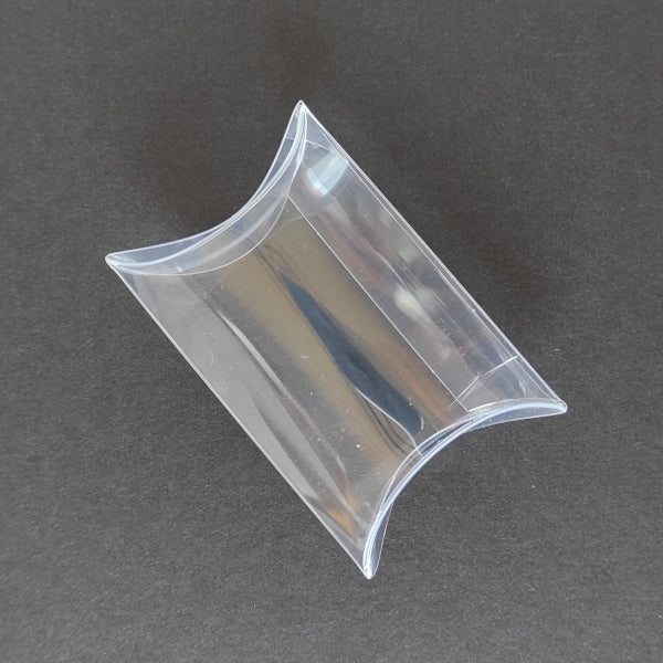 Bustina in PVC con apertura/chiusura in entrambe le estremità. Ideale per confezionare confetti, piccoli bonbon o anche piccoli oggetti (bigiotteria e altro).