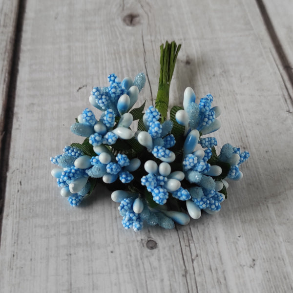 Mazzolino con 12 bacche "Mini Berry" colore azzurro ideali per decorare bomboniere.