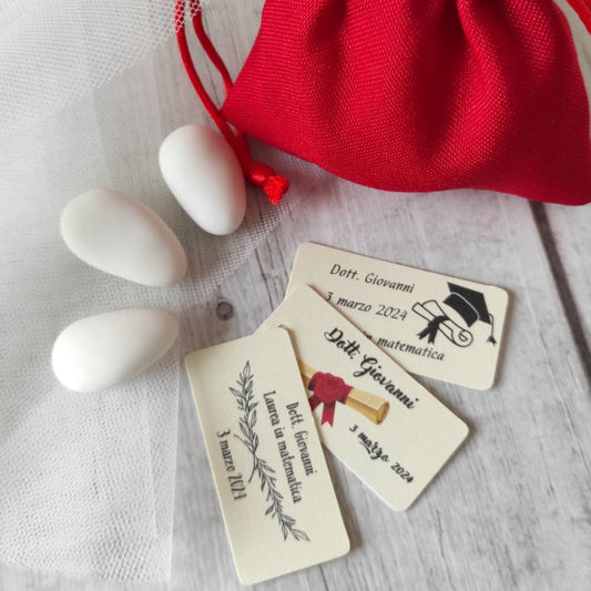 Bigliettini e tags personalizzati per bomboniere di Laurea
