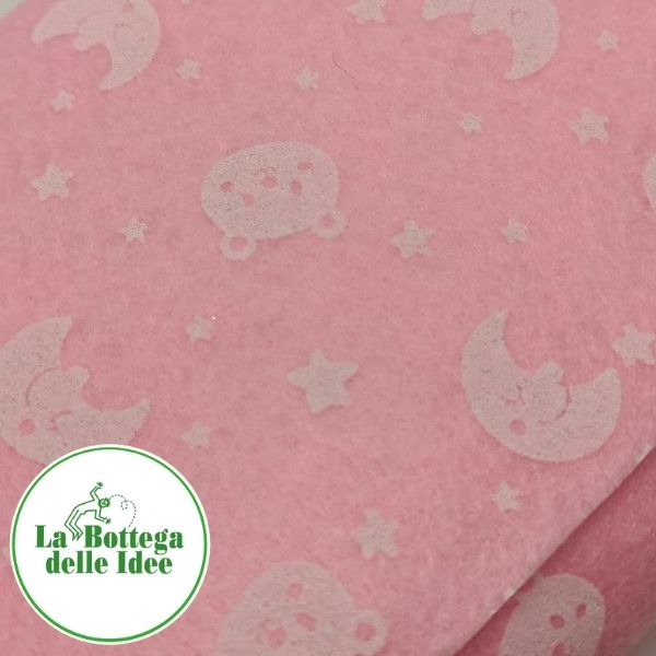 Pannolenci a fantasia con orsetti e lune colore bianco su fondo rosa baby- 1 mm - formato 40 cm x 30 cm
