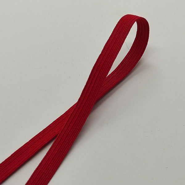 Il classico elastico piatto disponibile in diversi colori che ben si adattano a lavori di Cucito Creativo e Legatoria. H 6 mm - Rosso