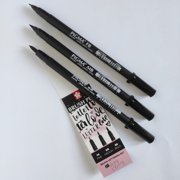 Set Sakura Pigma brush pen per lettering con 3 punte diverse