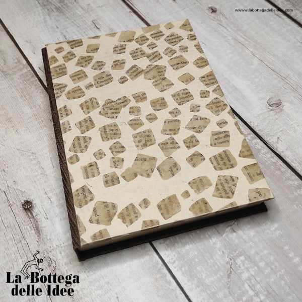 Agenda annuale con copertina rivestita in carta Lokta Wax Cotton marrone e carta Batik Nepal Natural
